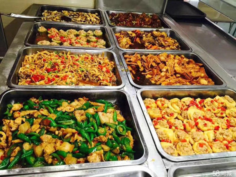 餐饮管理公司的经营范围广泛，涵盖了多个方面，从食品供应链到餐厅运营，再到品牌策划。接下来，我们将通过具体步骤来解析这一领域的业务范围。